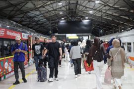 130.231 penumpang banjiri stasiun Daop 2 selema sepekan jelang Natal 2025