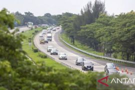 Arus lalu lintas di tol Cipali ramai lancar pada musim libur Nataru