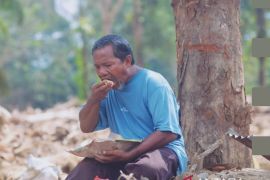 Bertahan di atas puing Garoga Tapsel, Bahri Sinaga dan luka yang belum sembuh