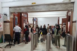 Daop 9 layani 180 ribu penumpang dalam sepekan libur Nataru