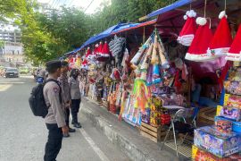 Polda Maluku imbau pedagang tidak menjual petasan jelang tahun baru