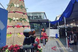 Katedral Jakarta gunakan dekorasi daur ulang angkat pesan solidaritas