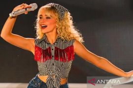 Sabrina Carpenter resmi rilis "Such a Funny Way" di Streaming