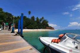 Pariaman buka lagi wisata Angso Duo