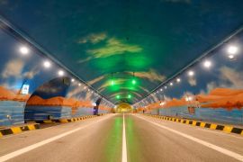 Terowongan Jalan Tol Terpanjang di Dunia akan Dibuka di Xinjiang