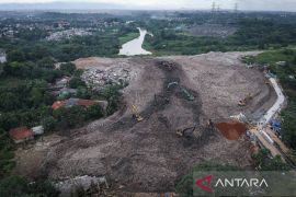 Status tanggap darurat penanggulangan sampah di Tangerang Selatan