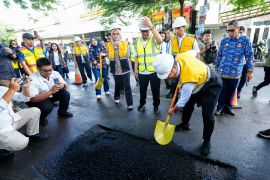 Ruas jalan penghubung Enrekang-Pinrang rampung