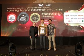 Momogi konsisten kembali meraih Indonesia Best Brand Award selama 15 tahun