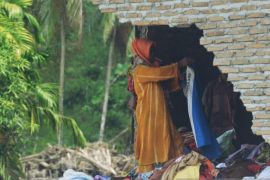 Memilih Baju Layak Pakai