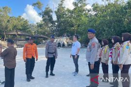 BPBD Bangka ingatkan pengunjung pantai waspadai gelombang pasang