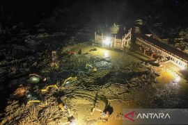 Minim penerangan, pembersihan Pesantren Darul Mukhlisin Aceh berjalan