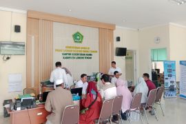 Sebanyak 758 calon jamaah haji Lombok Tengah melunasi Bipih