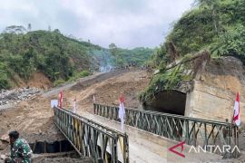 Pemerintah menyelesaikan pembangunan enam jembatan darurat di Aceh