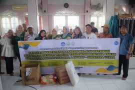 Perkuat mitigasi pascabencana, tim dosen Unimed salurkan ribuan paket bantuan di Langkat