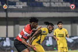 Semen Padang FC kalah telak di Madura 1-5