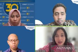 INDEF sarankan penyesuaian kebijakan untuk tarik lebih banyak investor