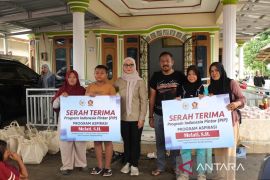 Anggota DPR RI salurkan bantuan PIP untuk 866 siswa di Bangka Belitung