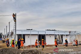 Kemensos beri Rp3 juta per keluarga untuk isi perabotan di huntara