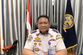 Pergerakan kendaraan di Ambon jelang tahun baru didominasi ke Seram