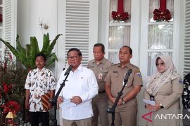Pemprov DKI bantu 6.050 pelajar ambil ijazah tertahan sepanjang 2025