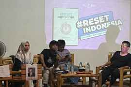 Puluhan Gen Z ikuti diskusi bedah buku Reset Indonesia di Jember