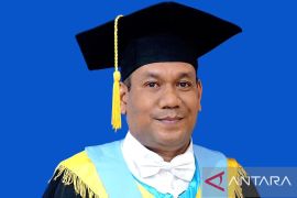 Guru besar Unpatti sebut biopeptida laut efektif tangkal radikal bebas