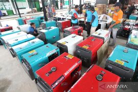 Bantuan seribu genset untuk 224 desa yang belum bisa dialiri  listrik di Aceh
