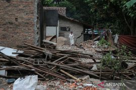 Belasan rumah warga Cikulur Lebak terdampak pergerakan tanah
