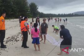 BPBD Bangka pantau pengunjung pantai