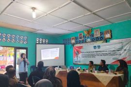 Kanwil Kemenkum Babel edukasi Pemdes Peradong cegah korupsi