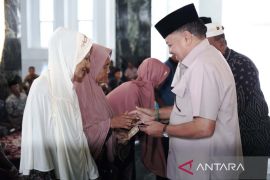 Pemkab Nagan Raya salurkan bantuan senilai Rp4,74 miliar untuk 5.445 fakir miskin