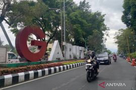 Malam tahun baru di Garut: jalur perkotaan disekat