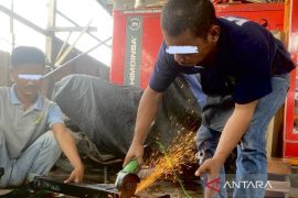Lapas Banjarmasin latih WBP terampil otomotif dan furniture
