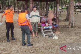Kapolres Bangka imbau pengunjung pantai waspadai gelombang pasang