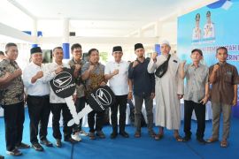 Sulteng salurkan bantuan 12 ambulans untuk rumah ibadah