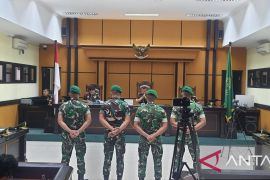 4 terdakwa kasus Prada Lucky divonis 6,5 tahun disertai pemecatan