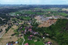 Tambang galian c ancam daerah aliran sungai di Padang Page 2 Small