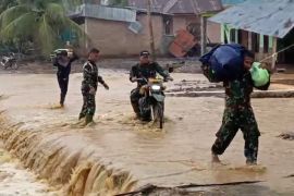 BNPB maksimalkan distribusi logistik & air bersih ke Palembayan Sumbar