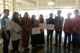 Pemprov DIY salurkan bantuan untuk mahasiswa korban banjir