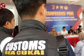 Bea Cukai Batam sita 682 koli pakaian bekas ilegal sejak Januari