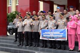 Polda Sulteng kirim puluhan ton bantuan kemanusiaan ke Sumatera