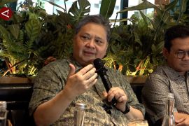 Airlangga tanggapi protes pengusaha soal UMP 2026