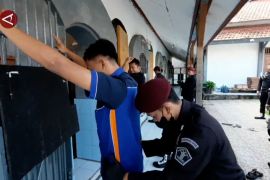 Jarum hingga kartu ditemukan saat razia jelang Nataru di Rutan Magetan