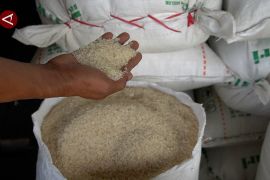 Stok bahan pokok di Banjarmasin aman, meski mengalami kenaikan