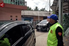 Supeltas bantu polisi urai kemacetan di jalur Puncak, Bogor