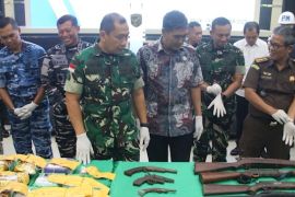 Kodam XII Tanjungpura musnahkan ribuan senpi rakitan dan 30 Kg sabu