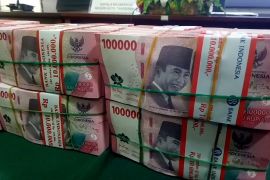 Kejari Tangerang terima uang pengganti korupsi senilai Rp2,36 M