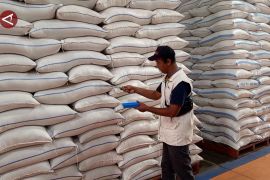 Jelang Natal & tahun baru, Bulog Madiun pastikan stok beras mencukupi