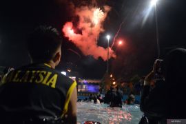 Malam pergantian tahun di Malaysia Page 2 Small