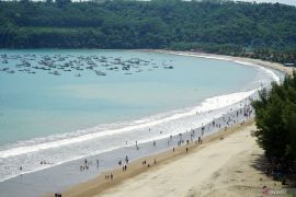 Liburan tahun baru di Pesisir Teluk Sine